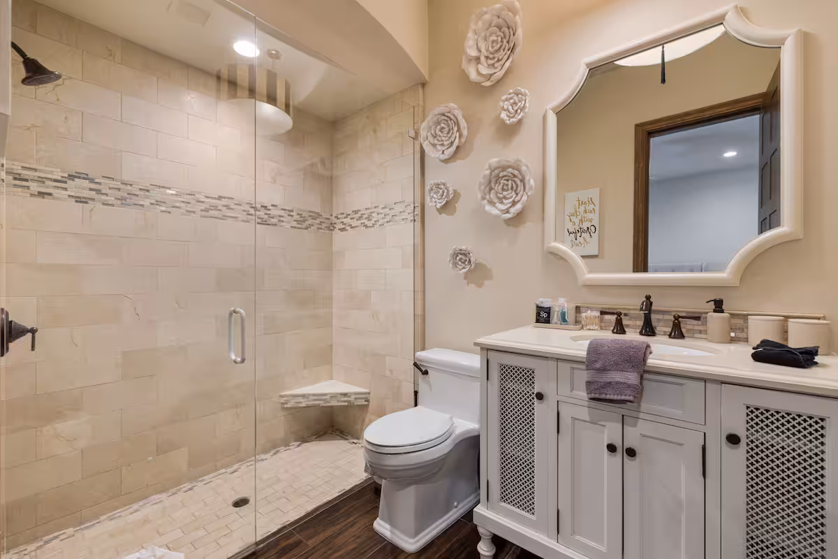 Full bathroom 3