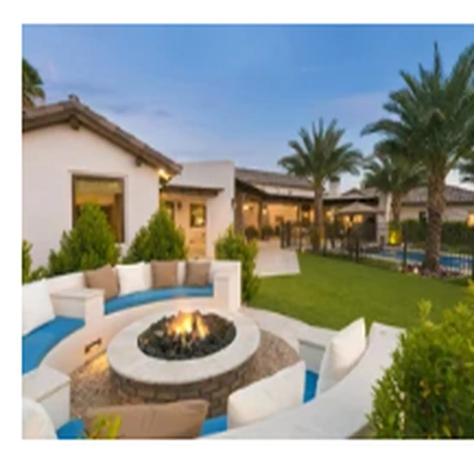 Fire pit and outdoor lounge