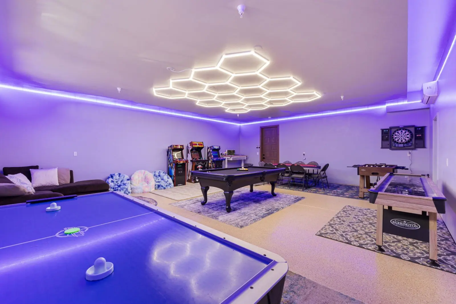 Game room lounge